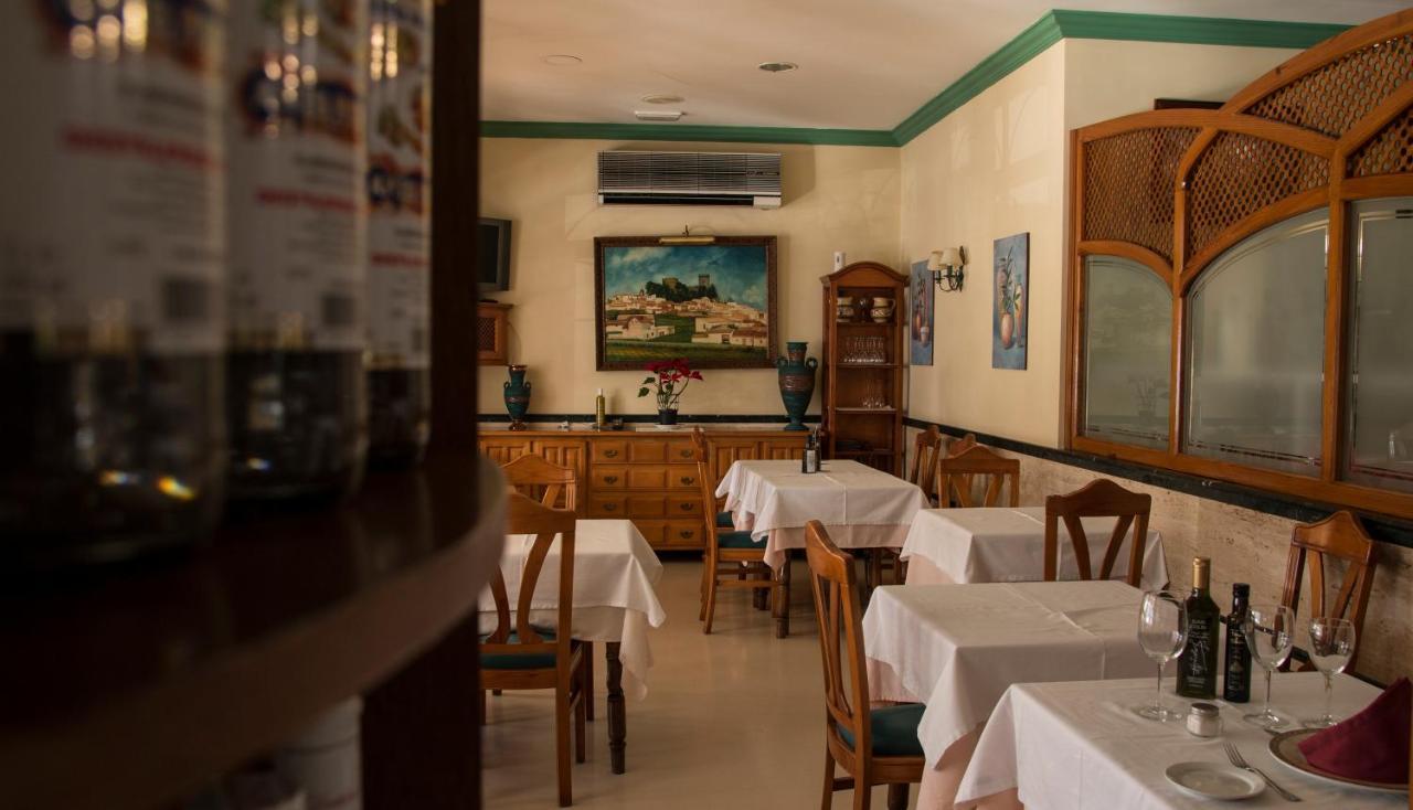 Hostal Restaurante El Cary Montemayor Екстериор снимка